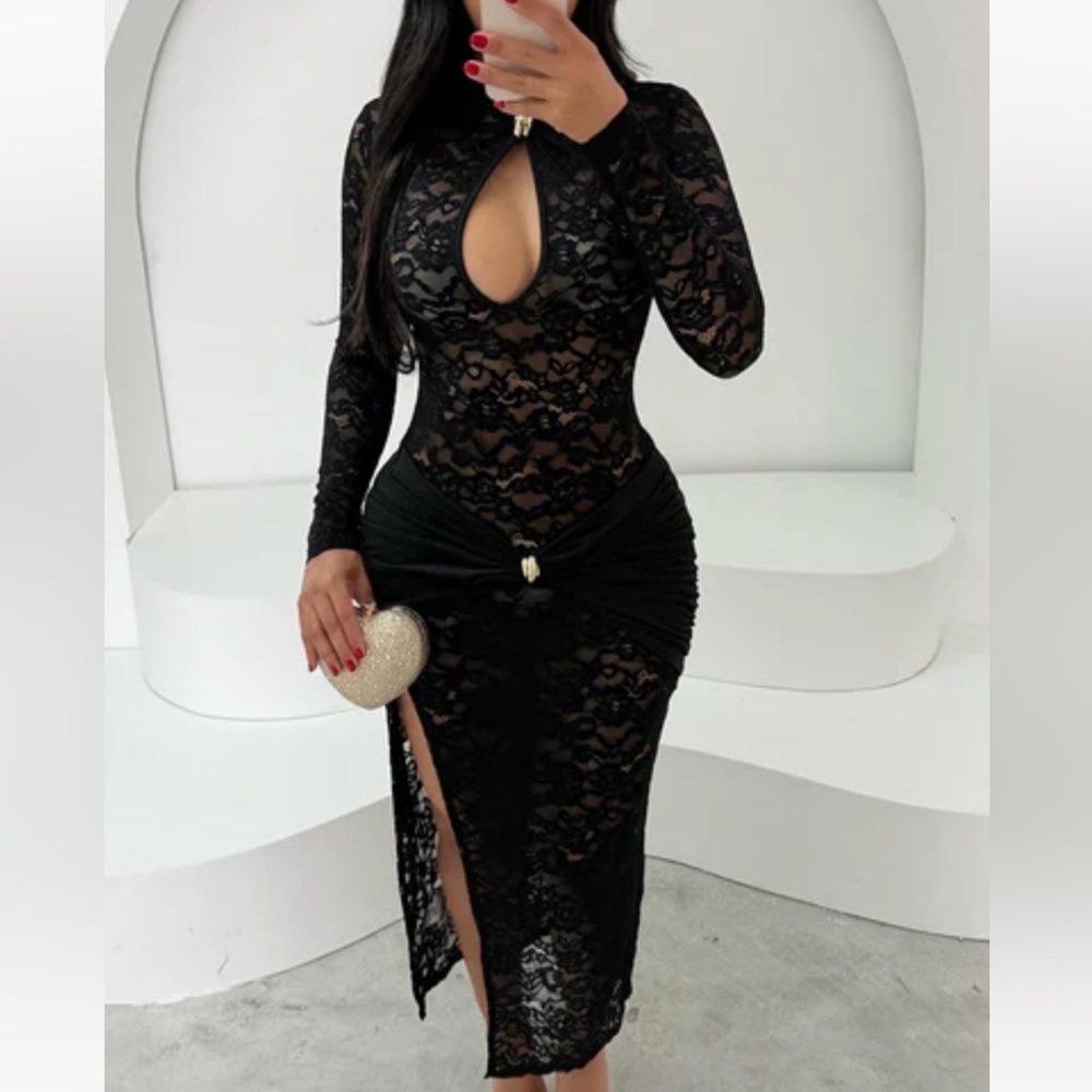 Luxe Fashion Black Lace Long Sleeve Dress